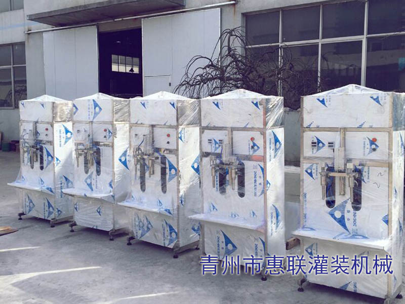 半自動(dòng)洗衣液灌裝機(jī) 半自動(dòng)洗衣液灌裝機(jī)
